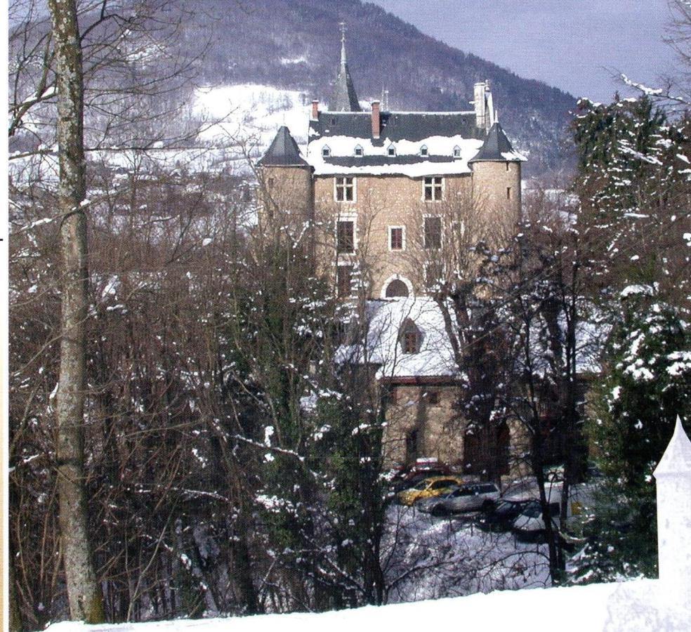 Le Belvedere De La Grand Croix Dans Le Chateau D'Uriage Saint-Martin-d'Uriage Ngoại thất bức ảnh
